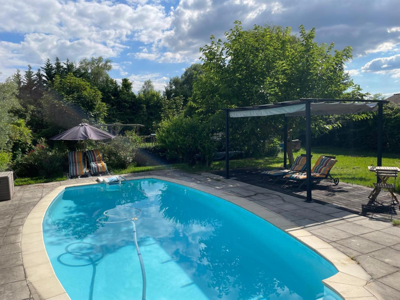 L'Entre Deux M Apartment Saint-Loubès Екстериор снимка